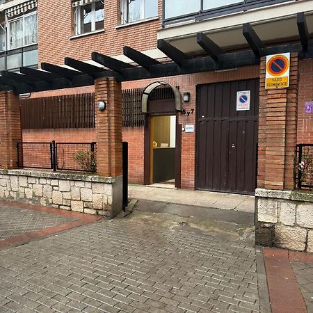 Hostel Puerta Del Angel Madrid Exterior photo